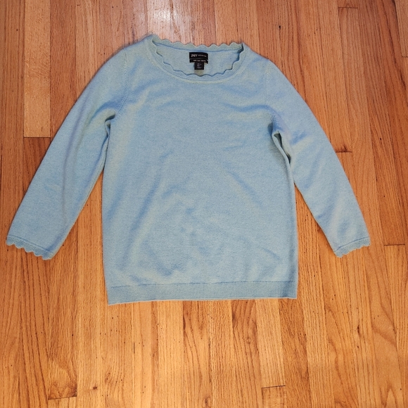 Jones New York 2-PLY Cashmere Sweater with Scalloped Neck and Cuffs Size Large - Picture 4 of 9